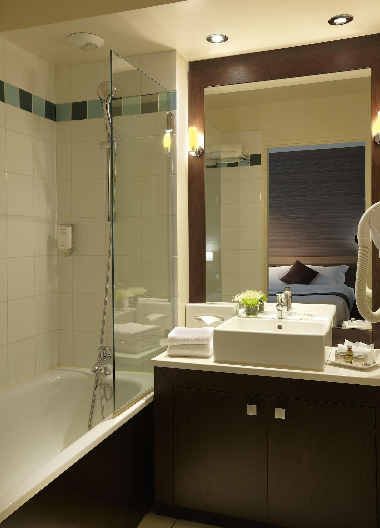 Aparthotel Citadines République Parigi Esterno foto