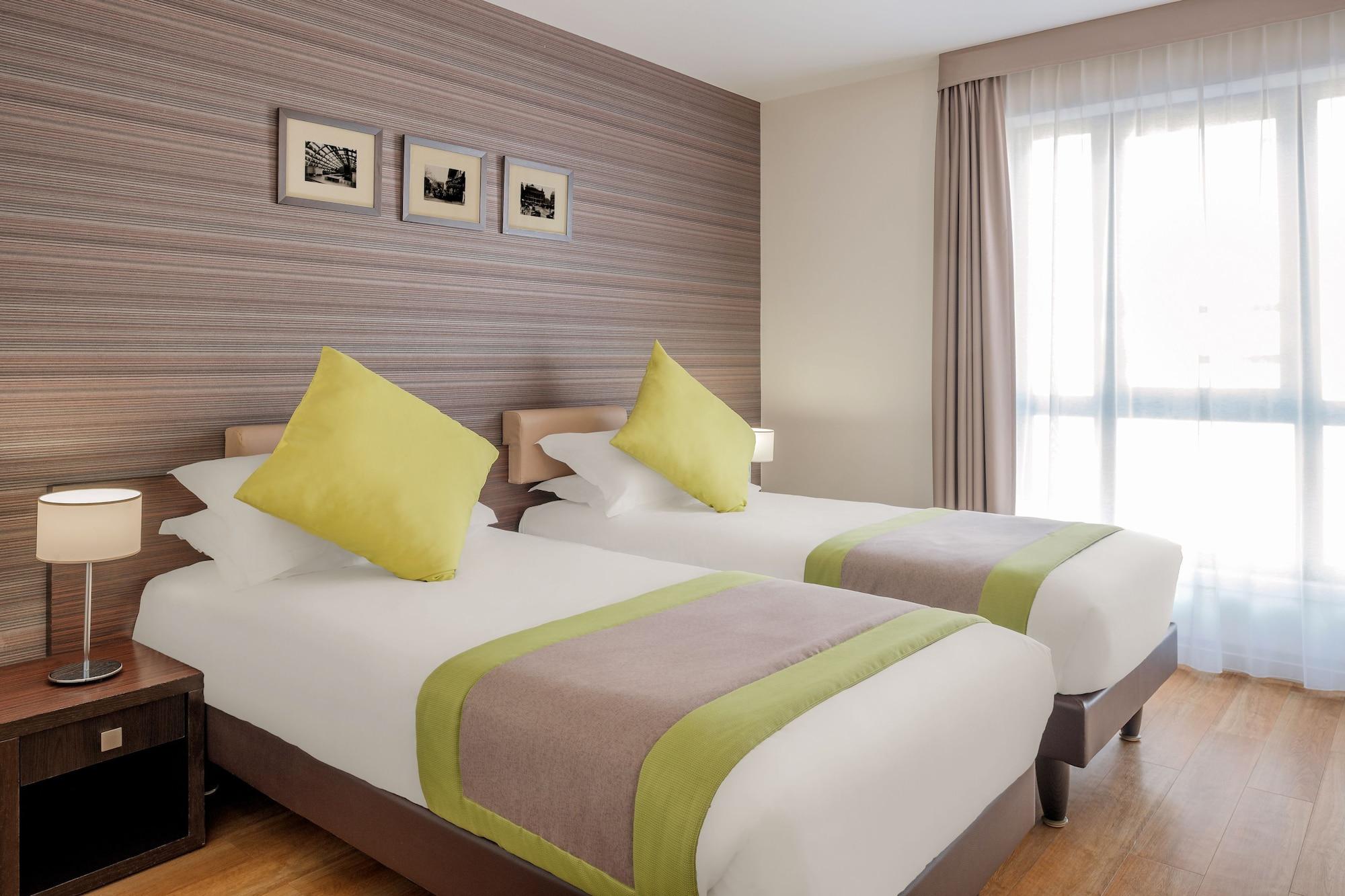 Aparthotel Citadines République Parigi Esterno foto