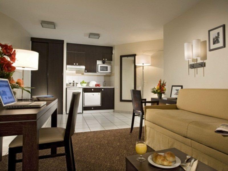 Aparthotel Citadines République Parigi Esterno foto