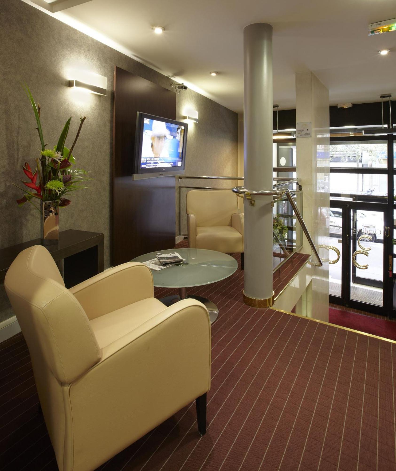 Aparthotel Citadines République Parigi Esterno foto