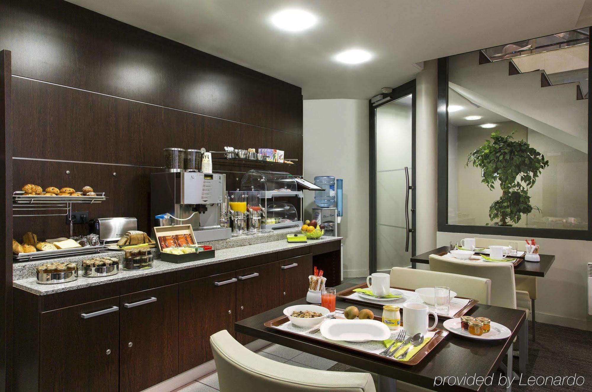 Aparthotel Citadines République Parigi Esterno foto