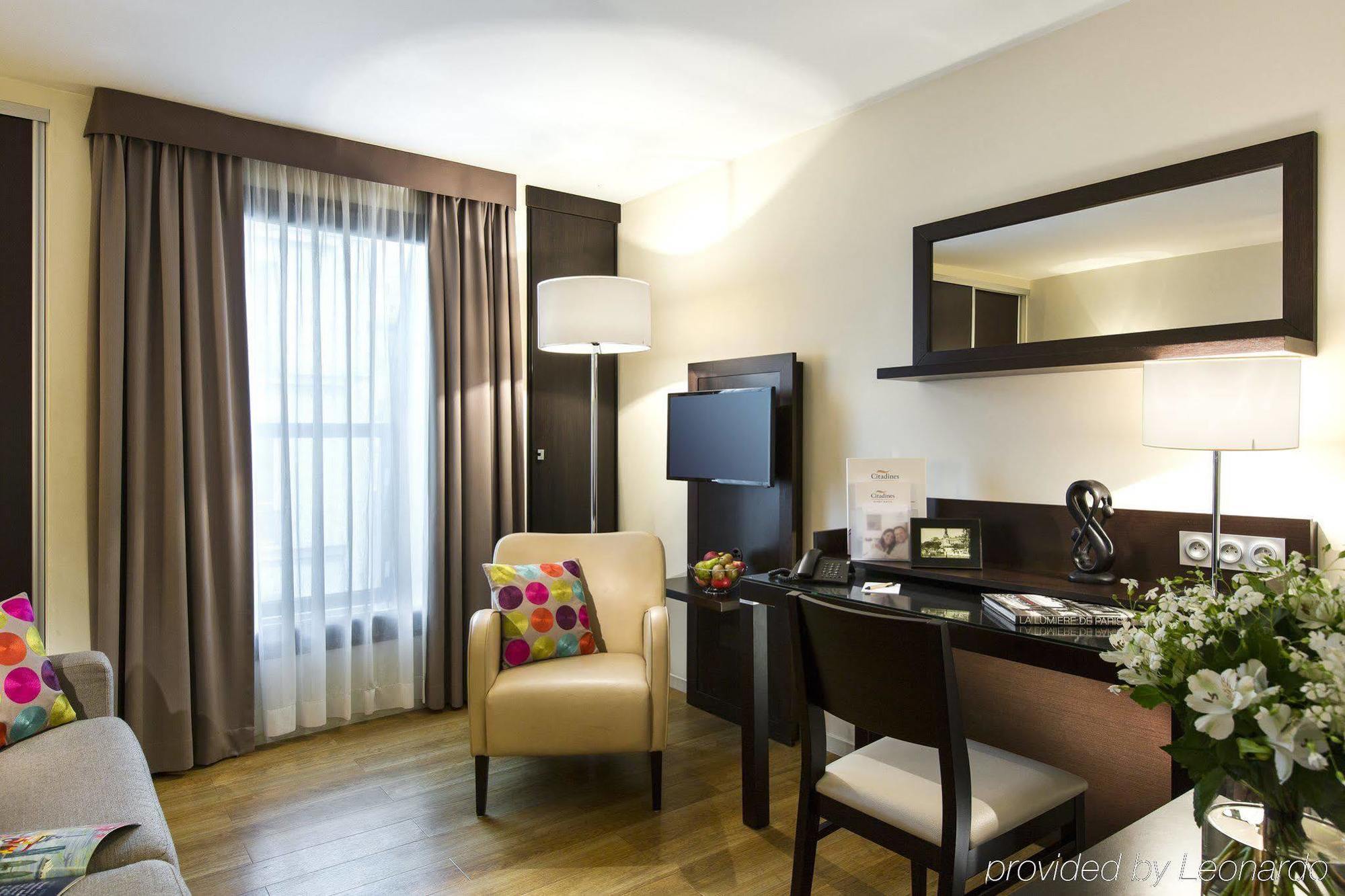 Aparthotel Citadines République Parigi Esterno foto
