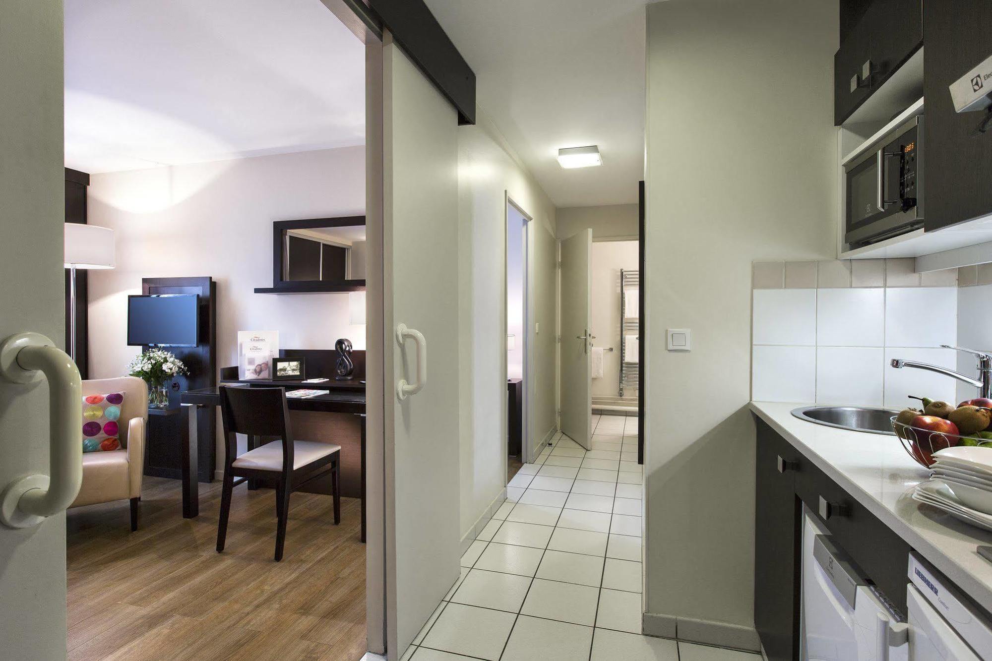 Aparthotel Citadines République Parigi Esterno foto